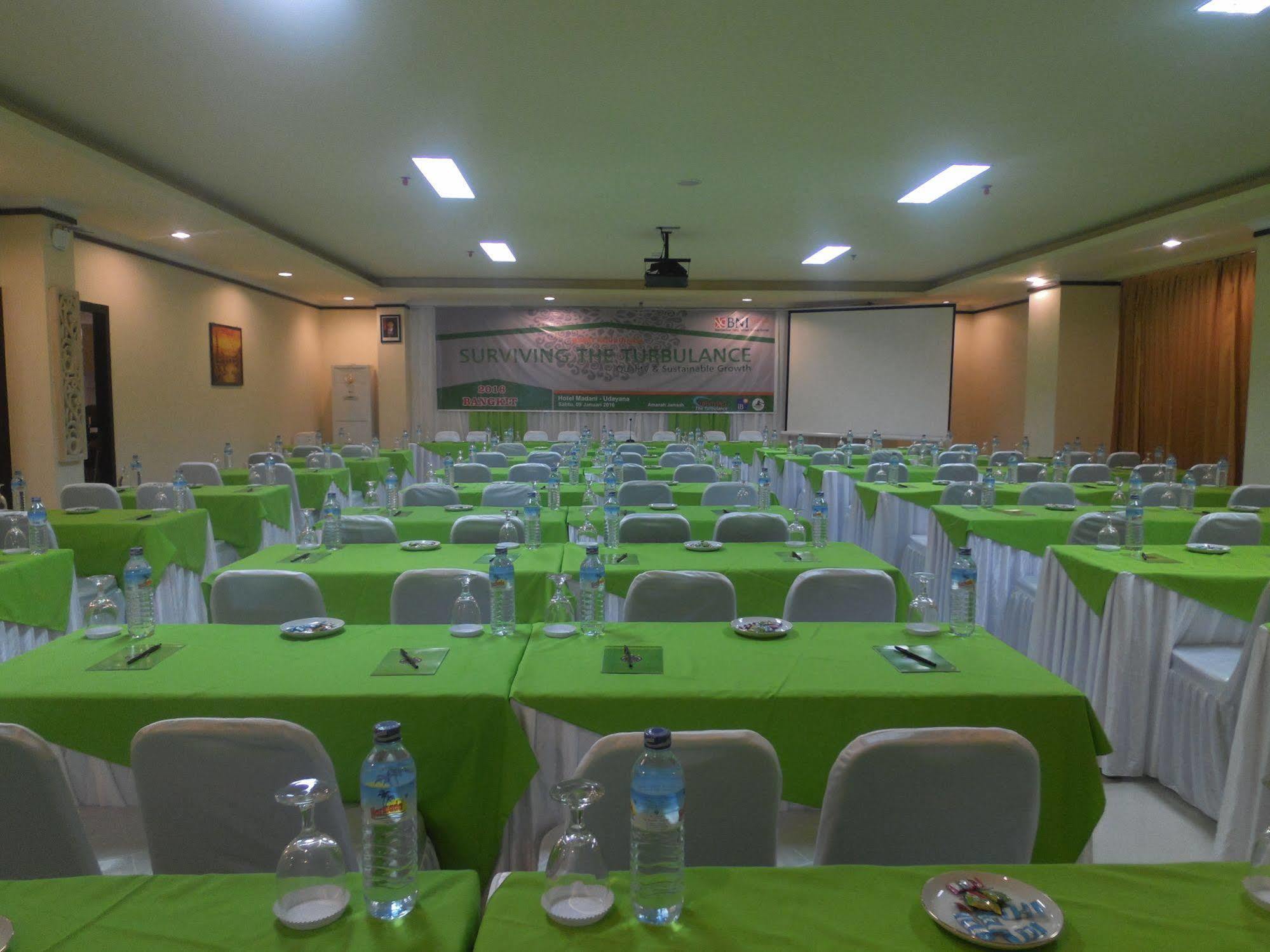 Grand Madani Hotel Mataram Exterior foto